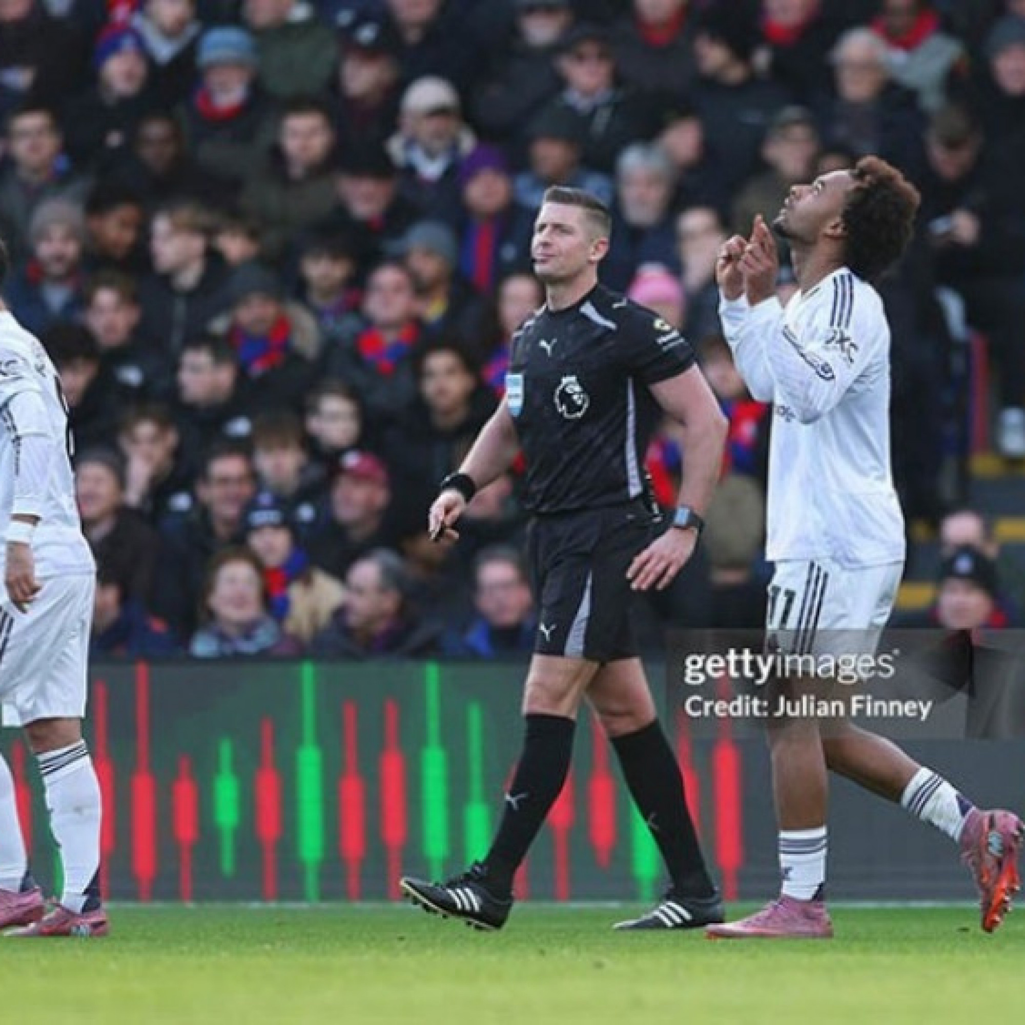  - MU ngược dòng: HLV Amorim tự hào, người hùng Zirkzee phấn khích