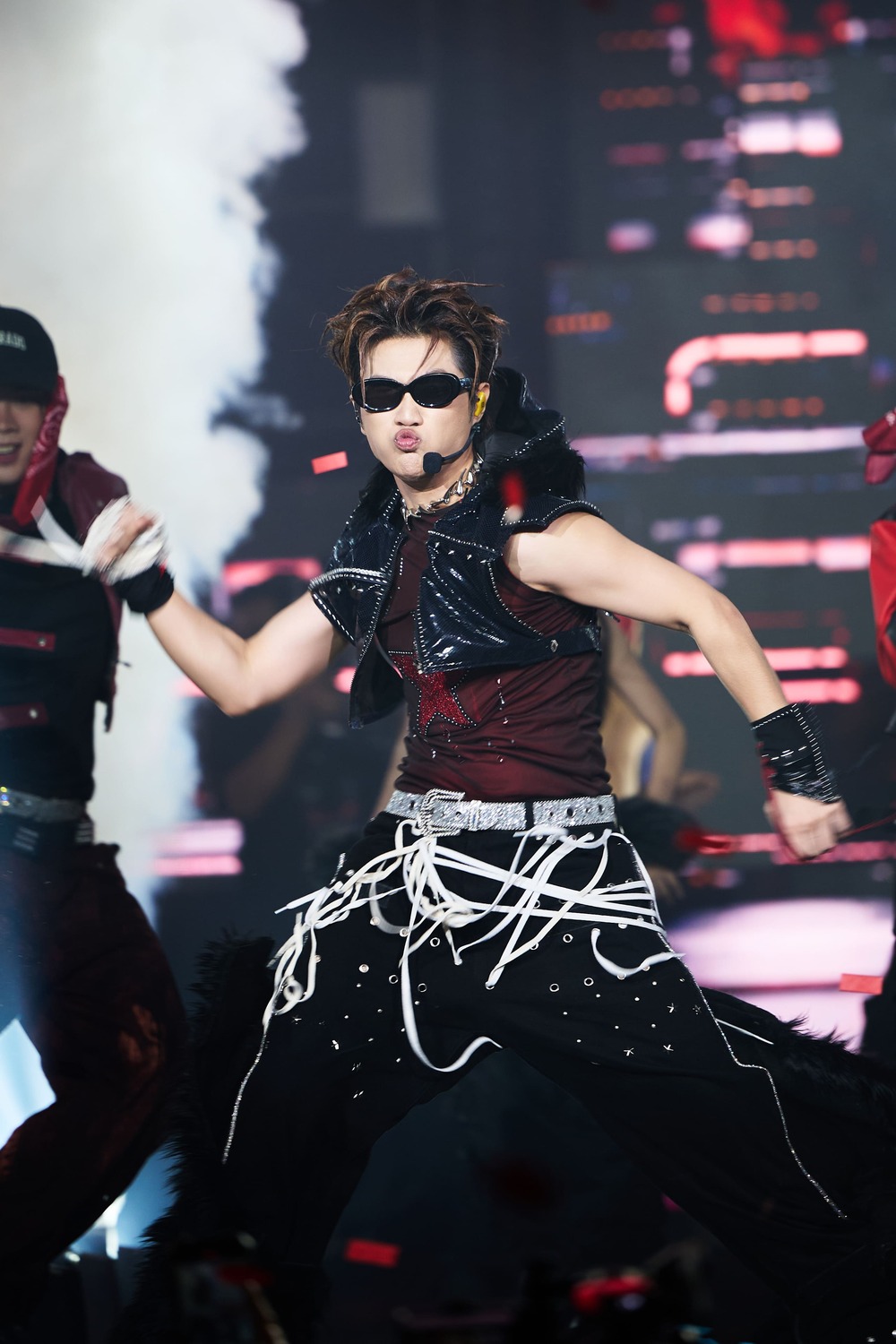 CAPTAIN BOY bị RHYDER “đánh úp” trong mini concert đầu tiên “Mặt chạm mặt” - 5