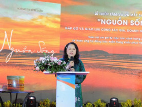  - Ra mắt sách ảnh "Nguồn sống" của Hoàng Thị Bích Thảo