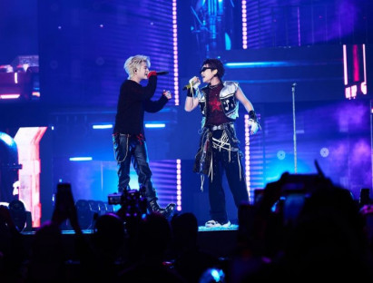 CAPTAIN BOY bị RHYDER “đánh úp” trong mini concert đầu tiên “Mặt chạm mặt”