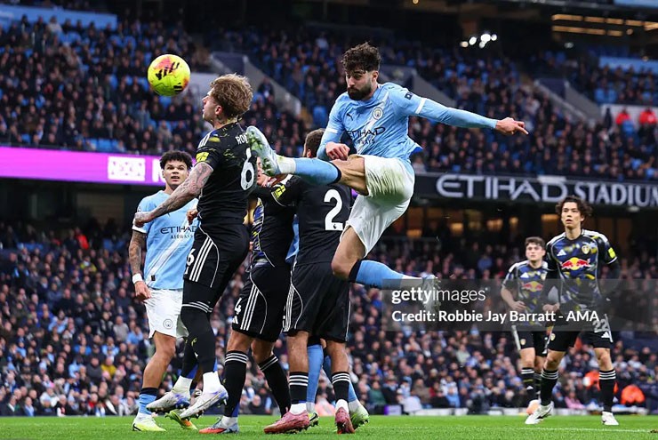 Man City hạ đội nhóm "đèn đỏ" chớ vội mừng: Đá trận tệ nhất mùa, đừng mơ đua vô địch - 2