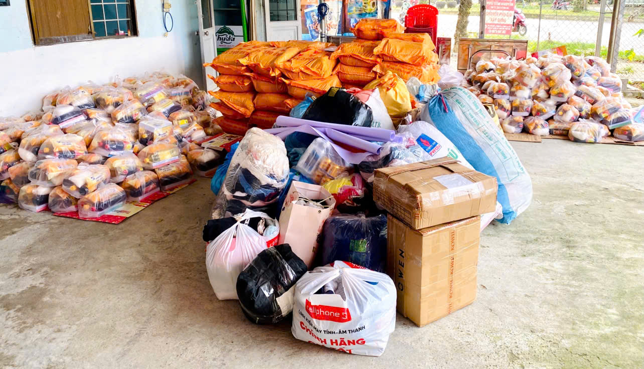 Hội từ thiện Việt Nam tại Hàn Quốc gửi trao yêu thương đến bà con vùng lũ - 1