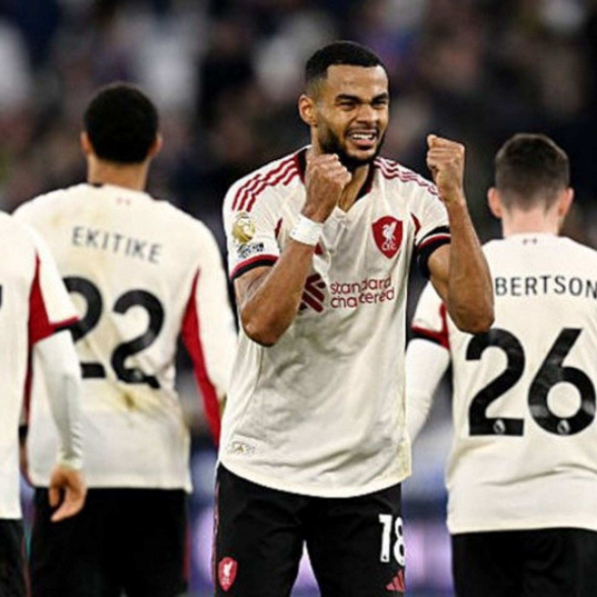  - Nóng bảng xếp hạng Ngoại hạng Anh: