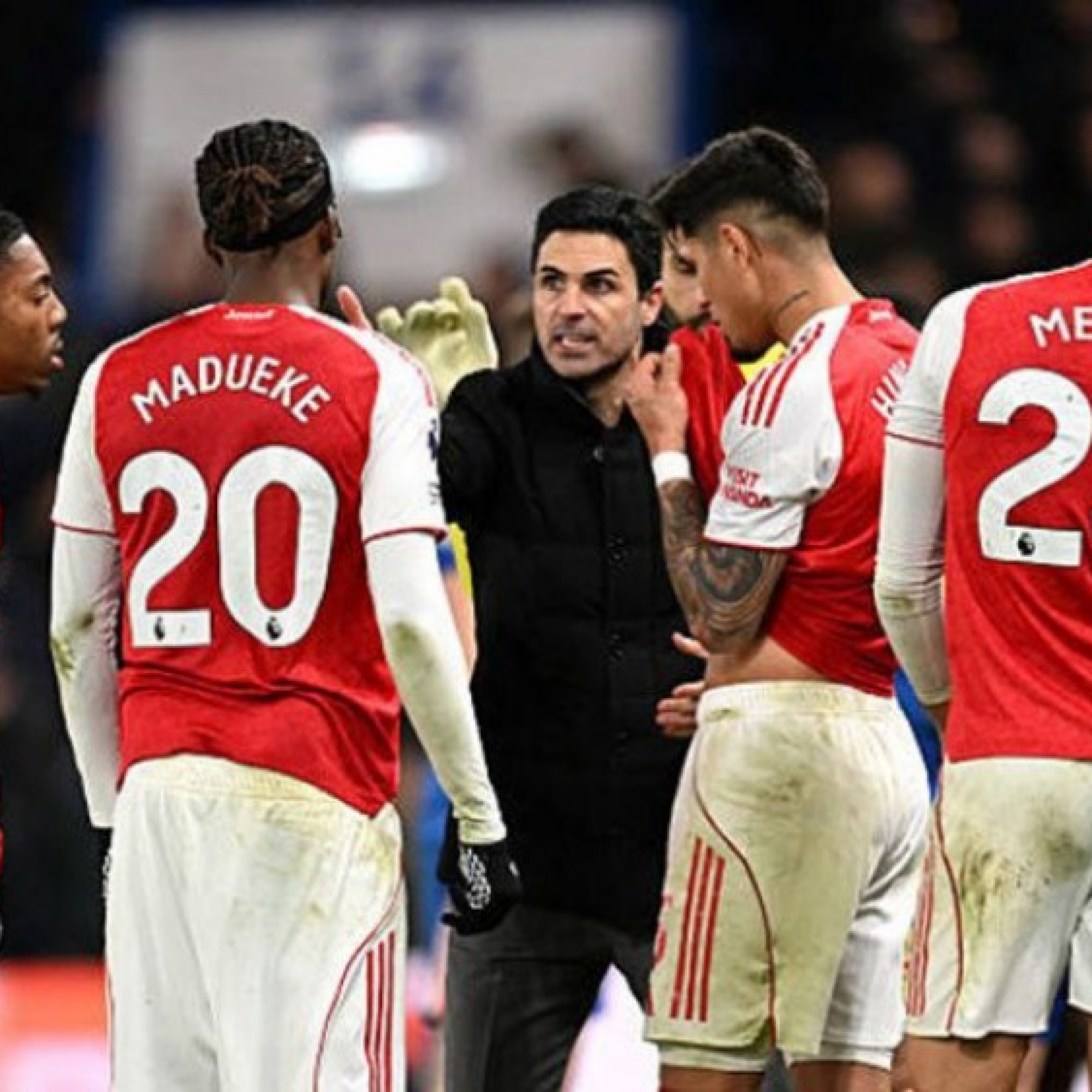  - Chelsea cầm hòa Arsenal: HLV Arteta tiếc nuối thế hơn người, Maresca chất vấn thẻ đỏ của Caicedo