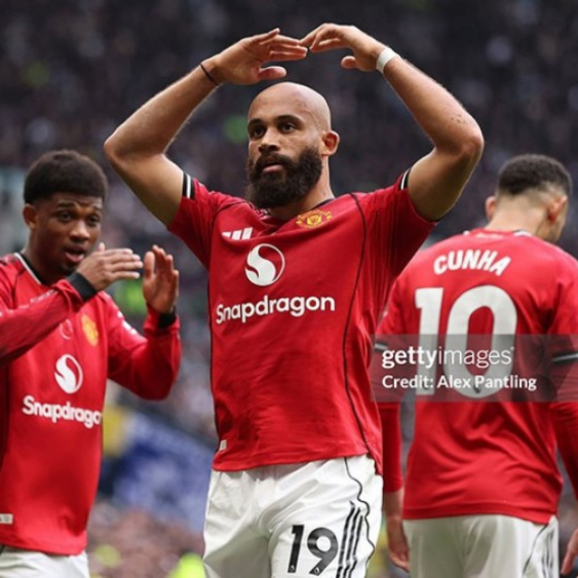  - MU chuyển nhượng tệ nhất thế giới, 359 triệu bảng "đổ sông đổ biển"