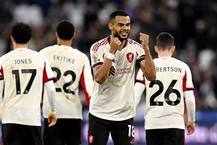 Nóng bảng xếp hạng Ngoại hạng Anh: Arsenal bị thu ngắn cách biệt, MU cùng Liverpool lại gần top 5 - 3