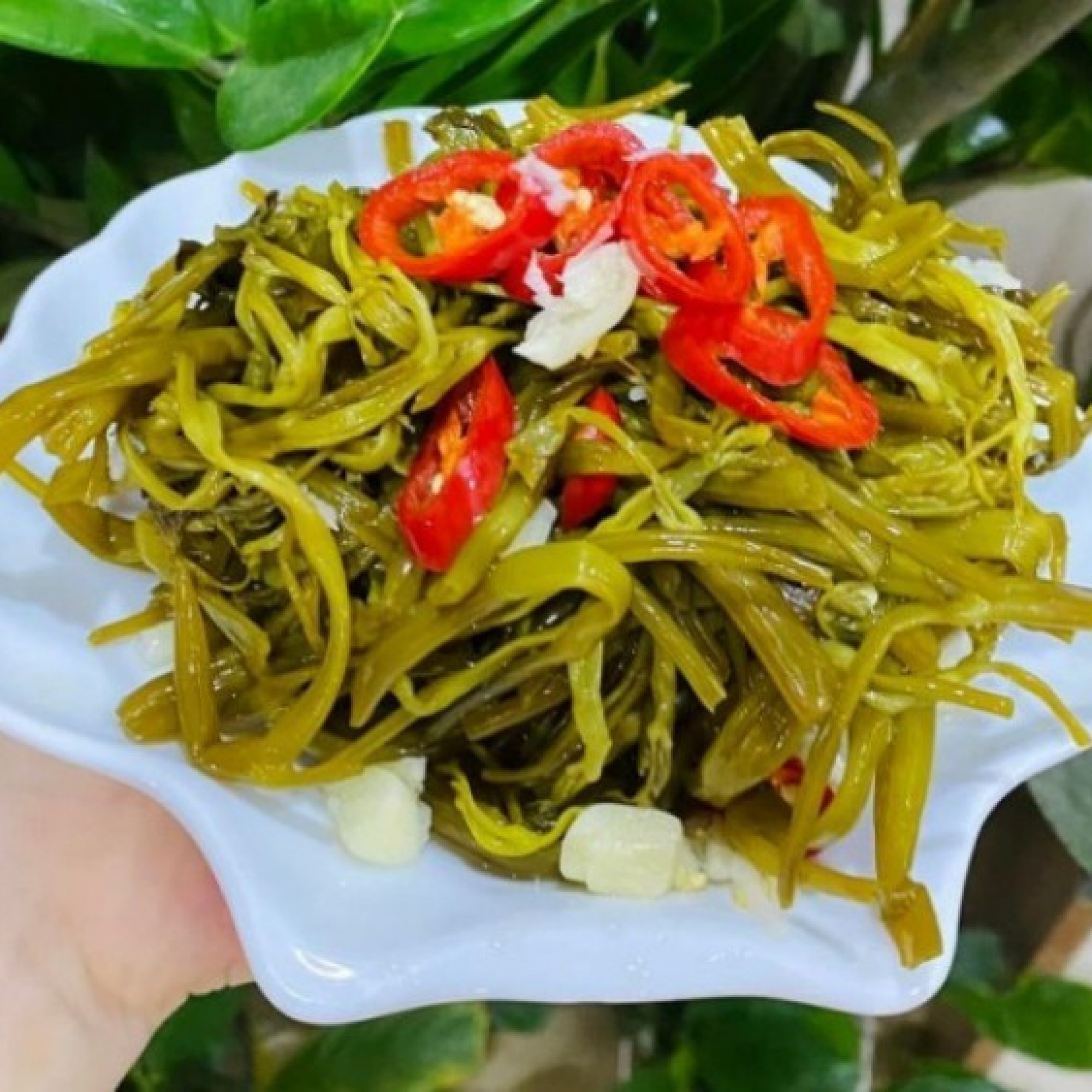  - Rau muống không chỉ luộc với xào, làm món này lạ miệng hao cơm