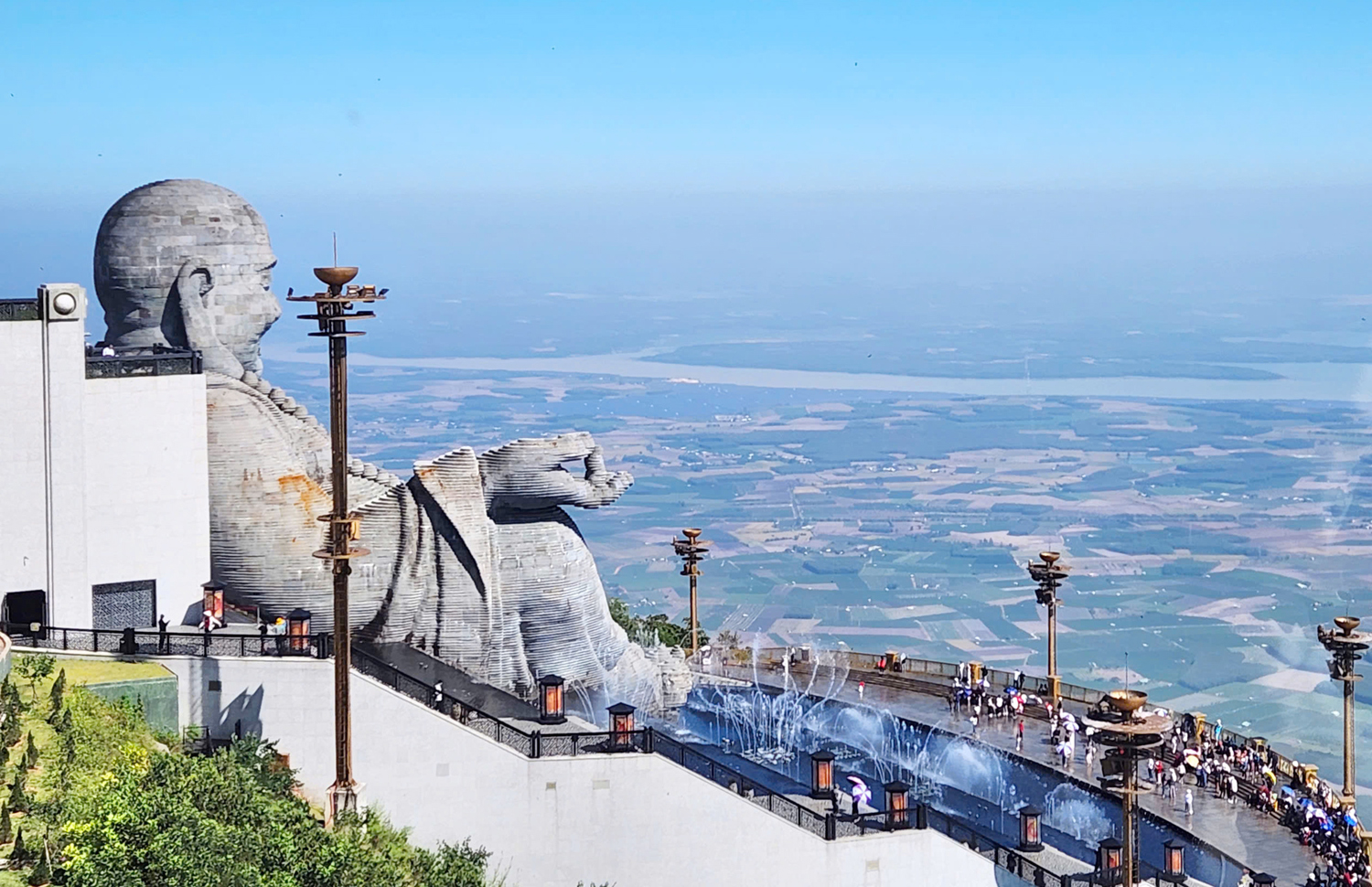 Bảo tồn di sản văn hóa trên núi Bà Đen - 14