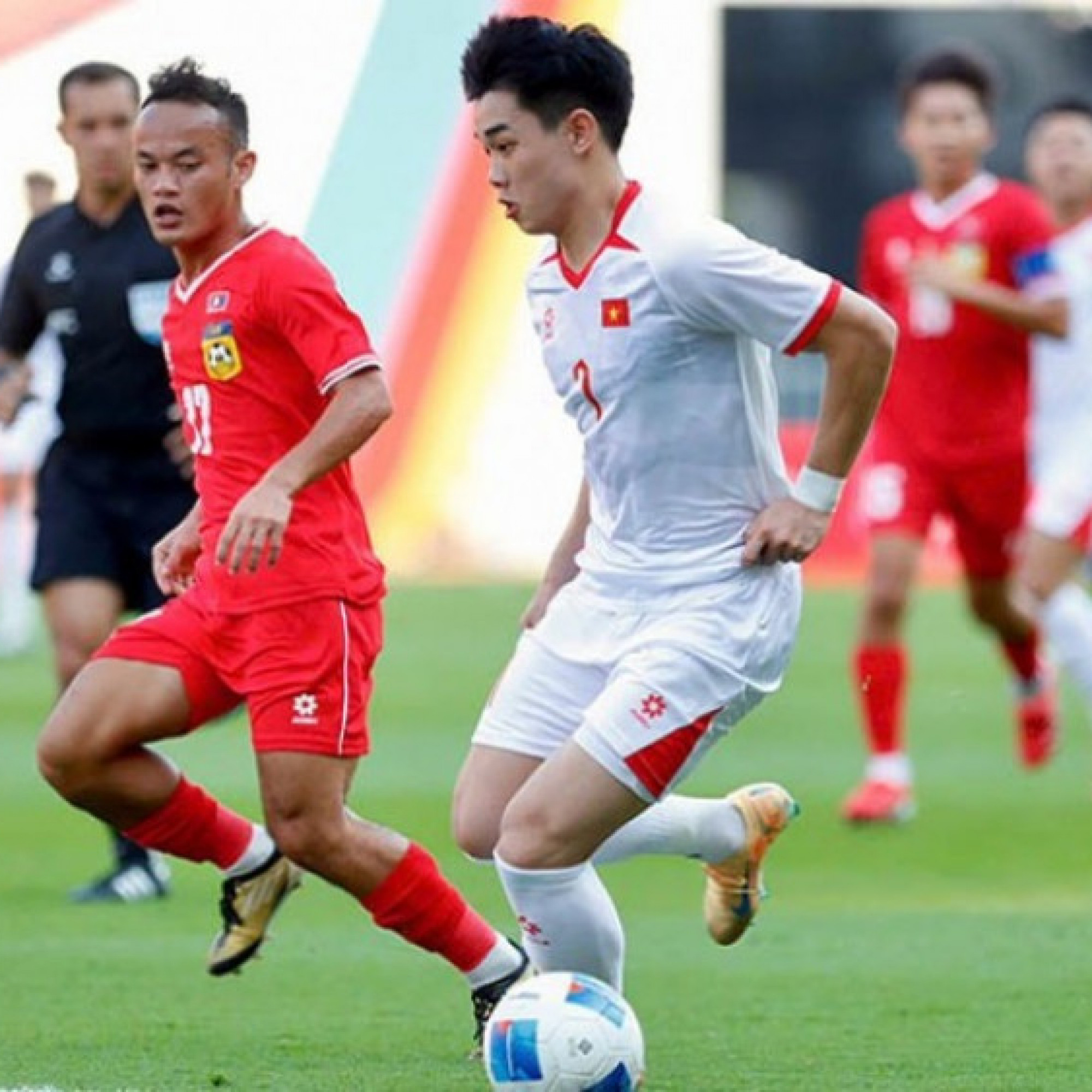 Video bóng đá U22 Việt Nam - U22 Lào: Đình Bắc rực rỡ, bước ngoặt phút 60 (SEA Games)