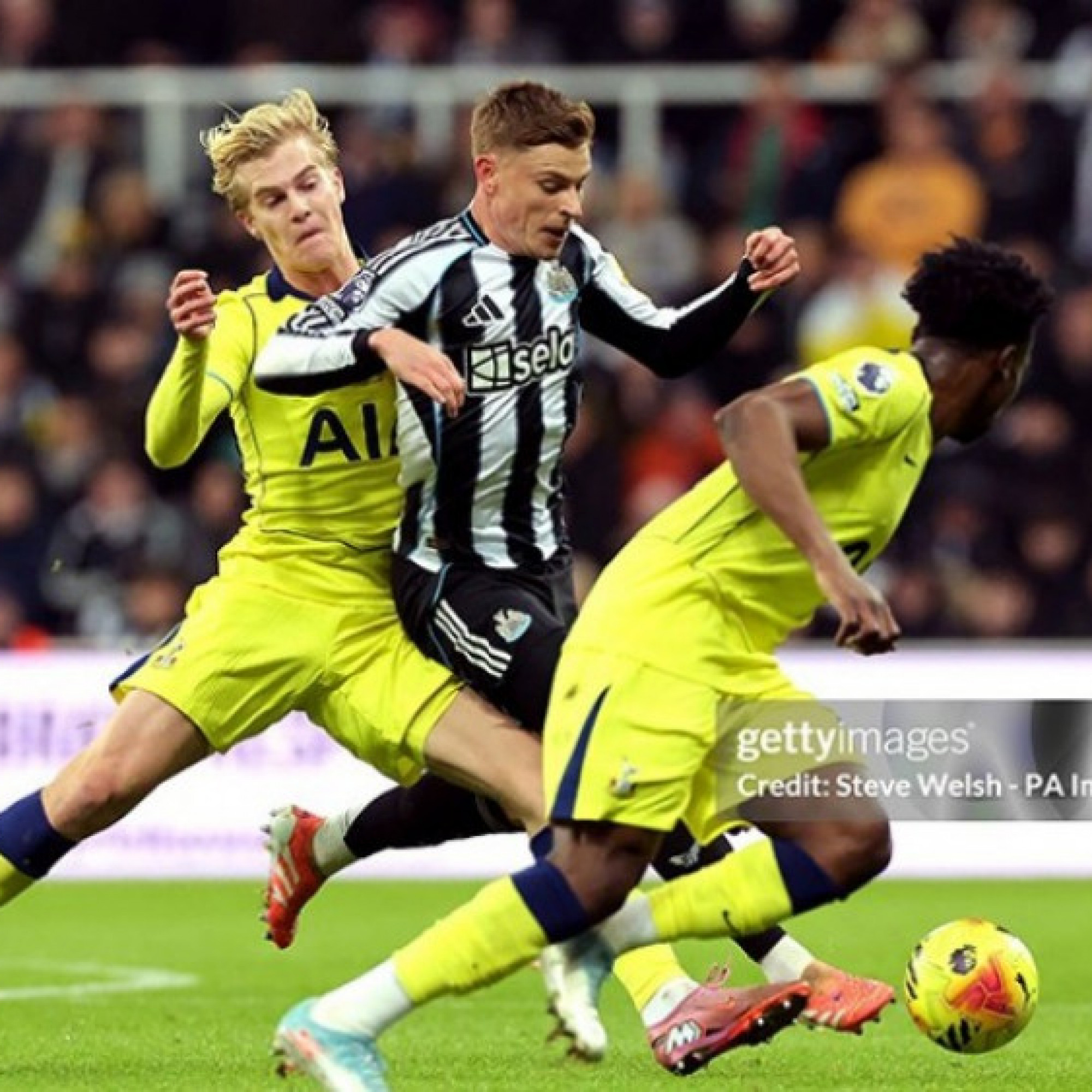  - Kết quả bóng đá Newcastle - Tottenham: Rượt đuổi kịch tính, vỡ òa phút 90+5 (Ngoại hạng Anh)