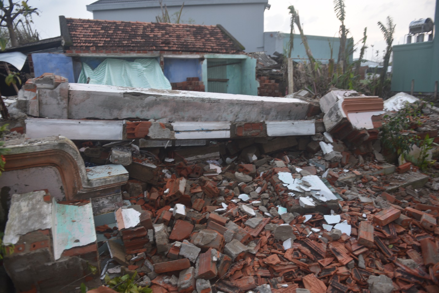 Gia Lai di dời gần 1.900 hộ dân vùng ảnh hưởng bão, lũ đến nơi ở mới - 6