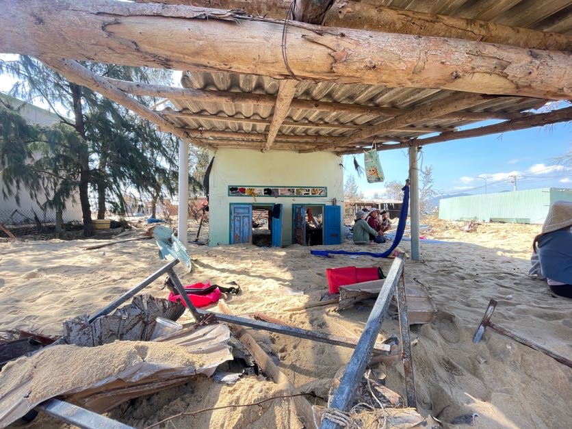 Gia Lai di dời gần 1.900 hộ dân vùng ảnh hưởng bão, lũ đến nơi ở mới - 2