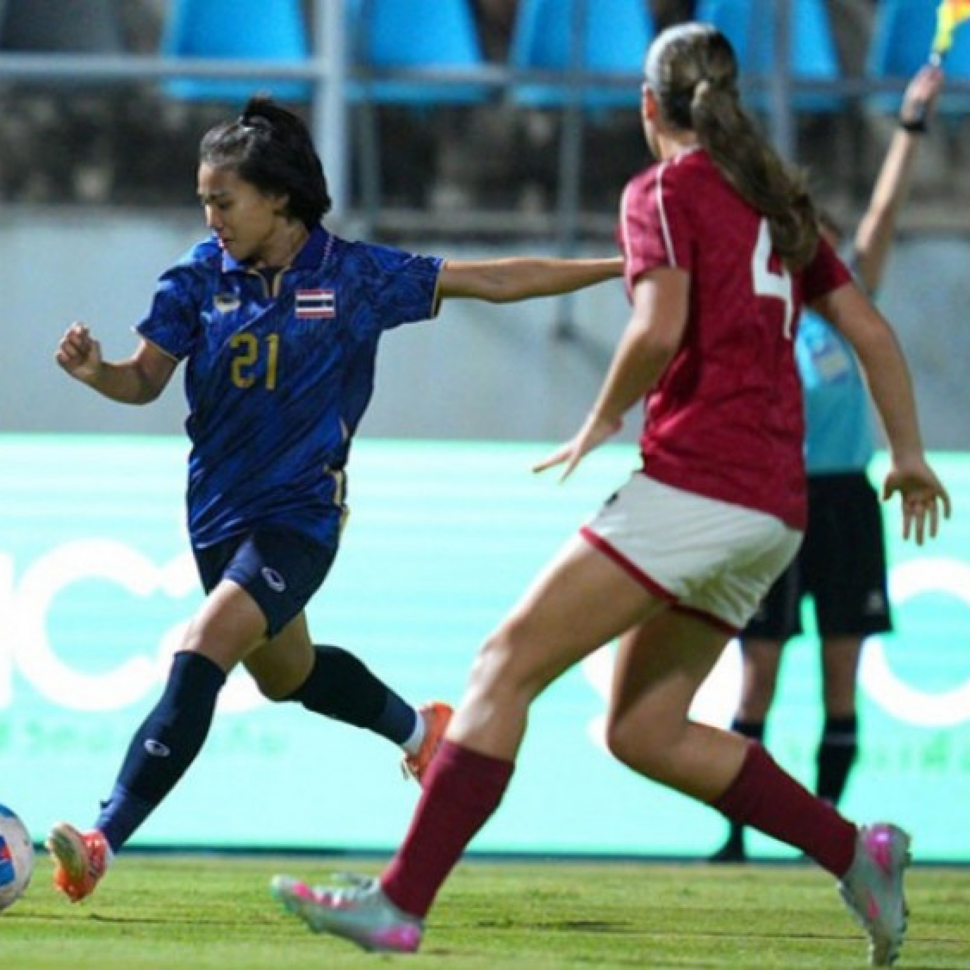  - Video bóng đá nữ Thái Lan - Indonesia: Uy lực 8 bàn (SEA Games)