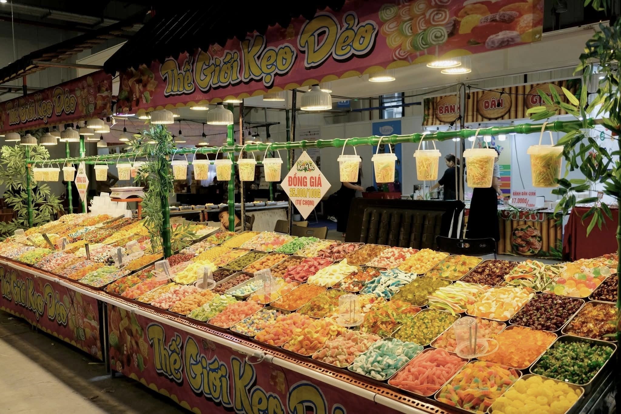 Khai mạc chuỗi sự kiện kích cầu du lịch và mua sắm cuối năm tại phường Bình Dương - 3