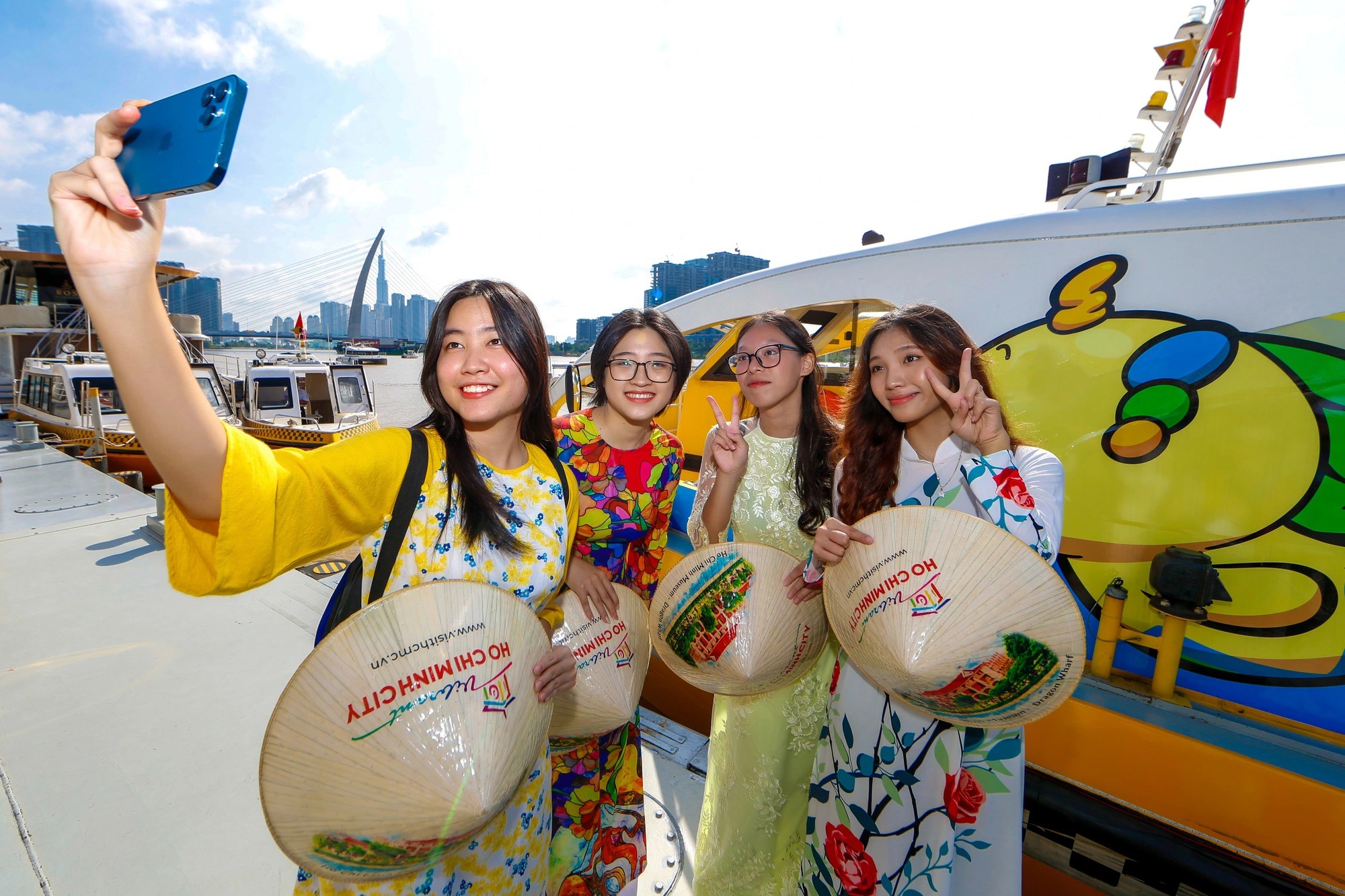 TP.HCM lọt Top điểm đến 'hot' nhất dịp Tết Dương lịch 2026 - 3