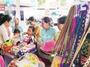 Cán bộ văn hóa gặp khó khi người dân không có hóa đơn bán hàng truyền thống