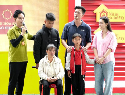 Hà Việt Dũng, Quỳnh Kool xúc động trước bé gái lớp 5 tự lo cho bản thân vì mẹ bệnh, anh trai bỏ học đi làm