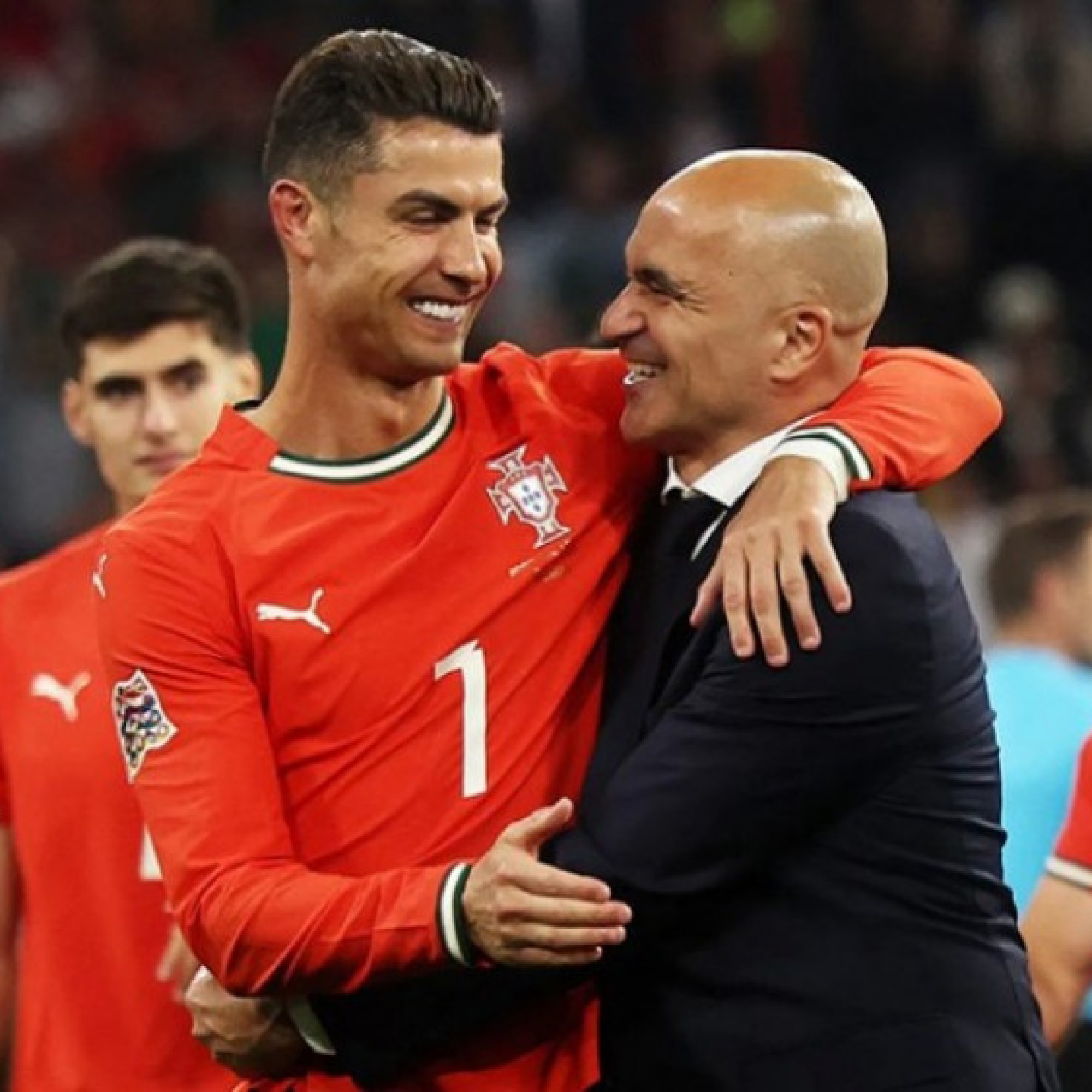 - HLV Martinez khiến Ronaldo "buồn", Bồ Đào Nha không trong nhóm ứng viên vô địch