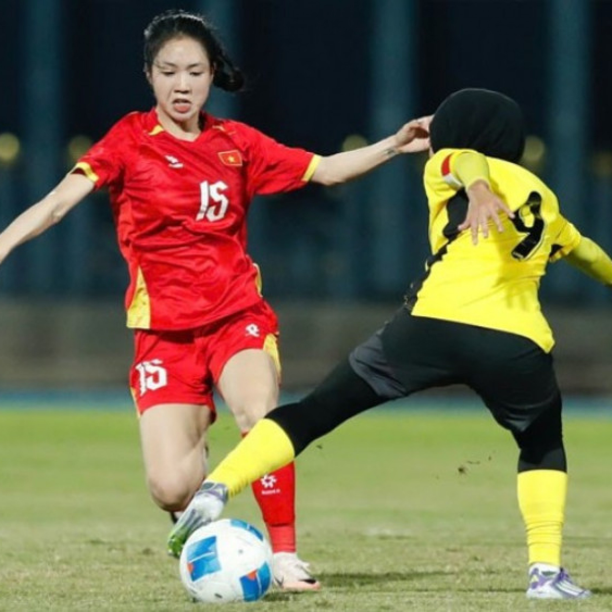  - Video bóng đá ĐT nữ Việt Nam - Malaysia: Thắng "7 sao" ngày ra quân (SEA Games)