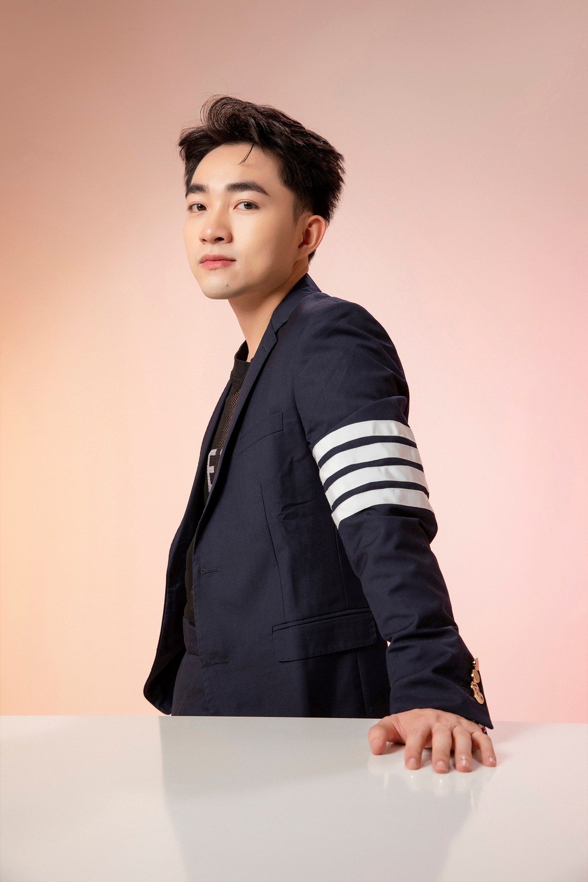 Trung Quang, Hoàng Thuỷ và Mai Trần Lâm thực hiện minishow "Chờ Đông", trích doanh thu hỗ trợ đồng bào bão lũ - 1