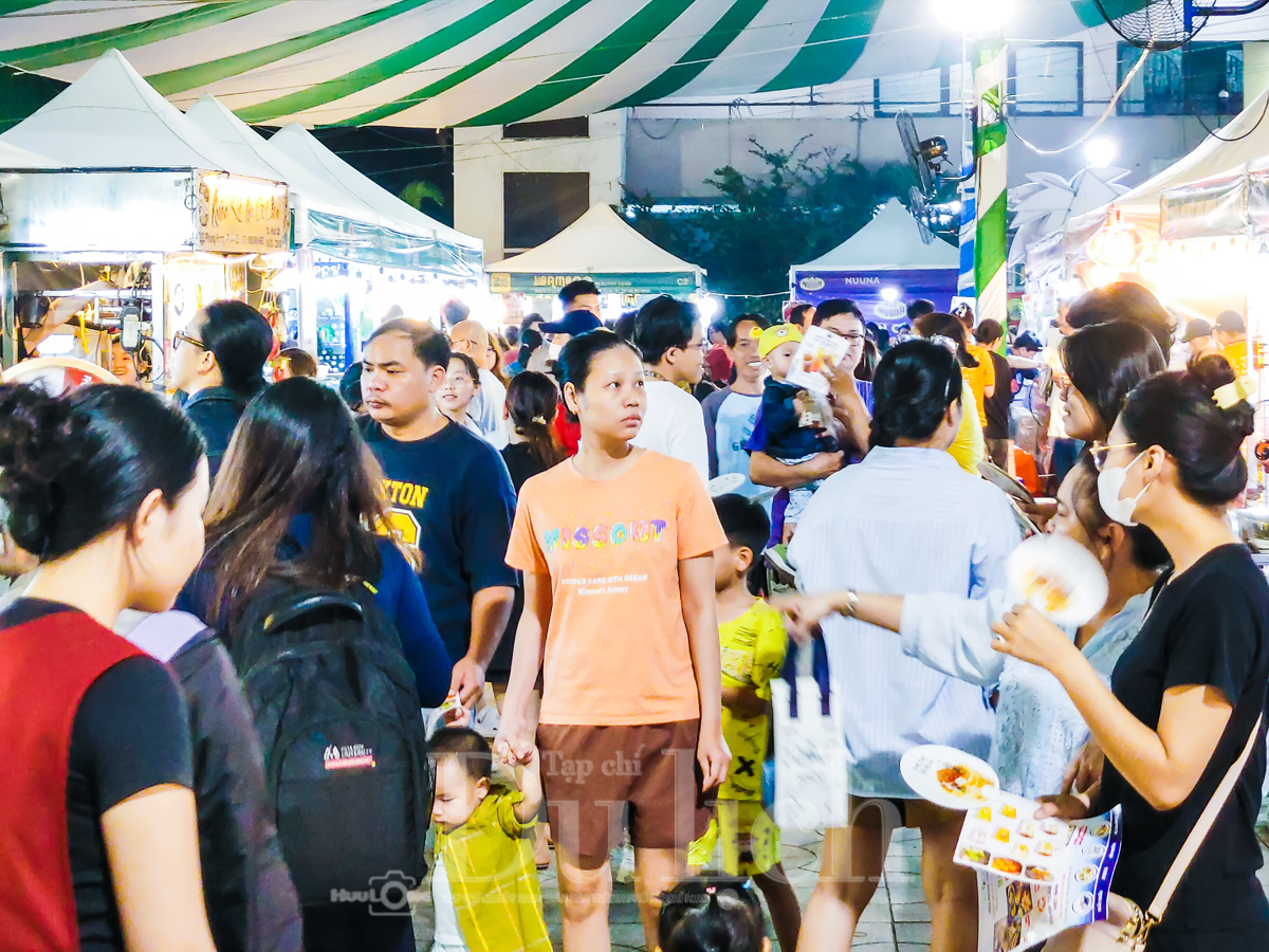 Chợ Lớn bùng nổ ‘Hương sắc ngũ vị’ cùng trải nghiệm ẩm thực Việt - Hoa mùa lễ hội - 10