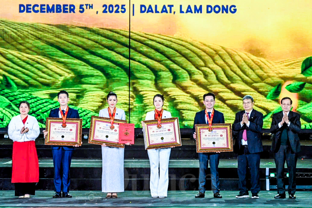 Rực rỡ Đêm Trà Đà Lạt: Hành trình ‘Tinh hoa kết nối năm châu’ mở màn Lễ hội Trà quốc tế 2025 - 10