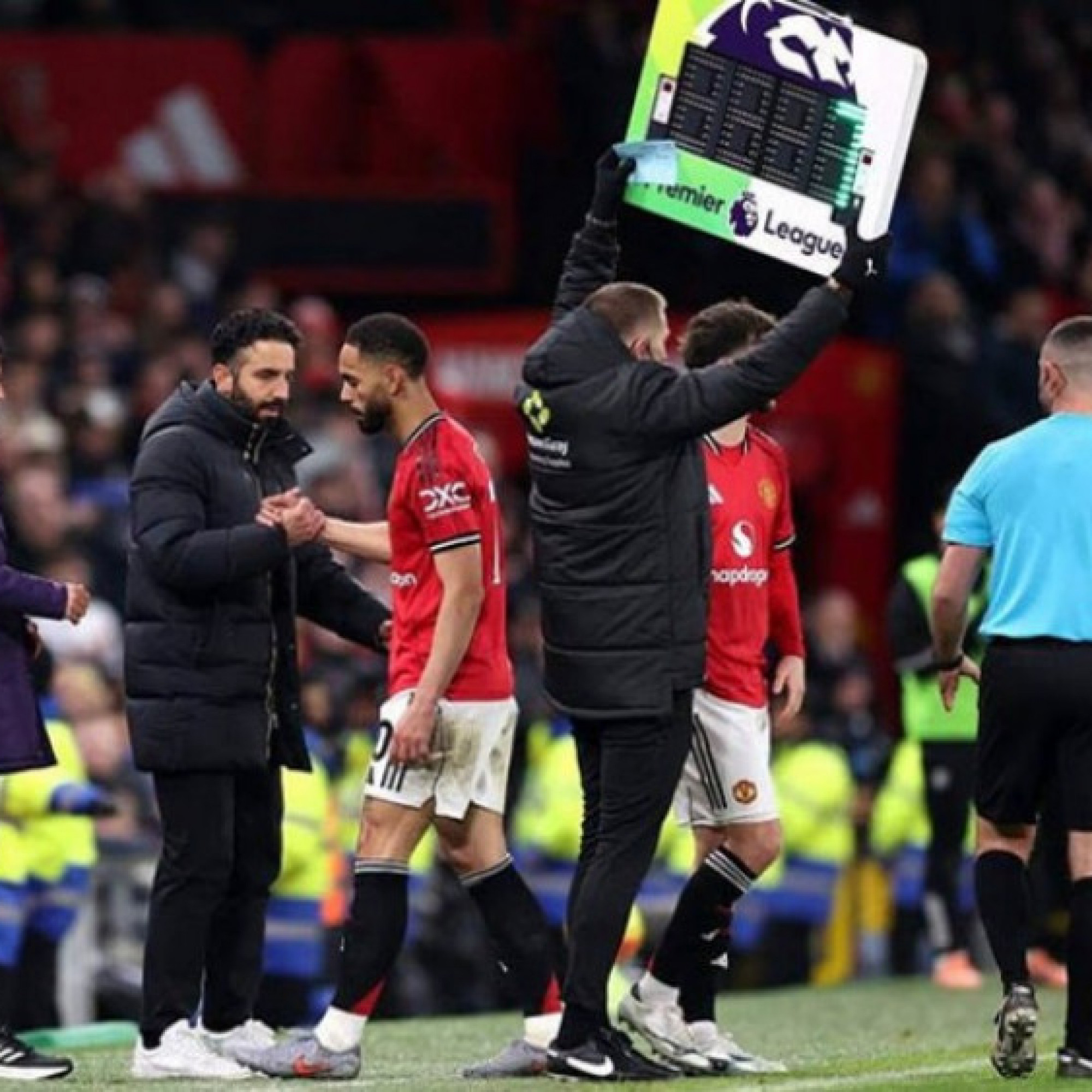  - MU liên tục đánh rơi lợi thế, quyết định thay người của Amorim có vấn đề?