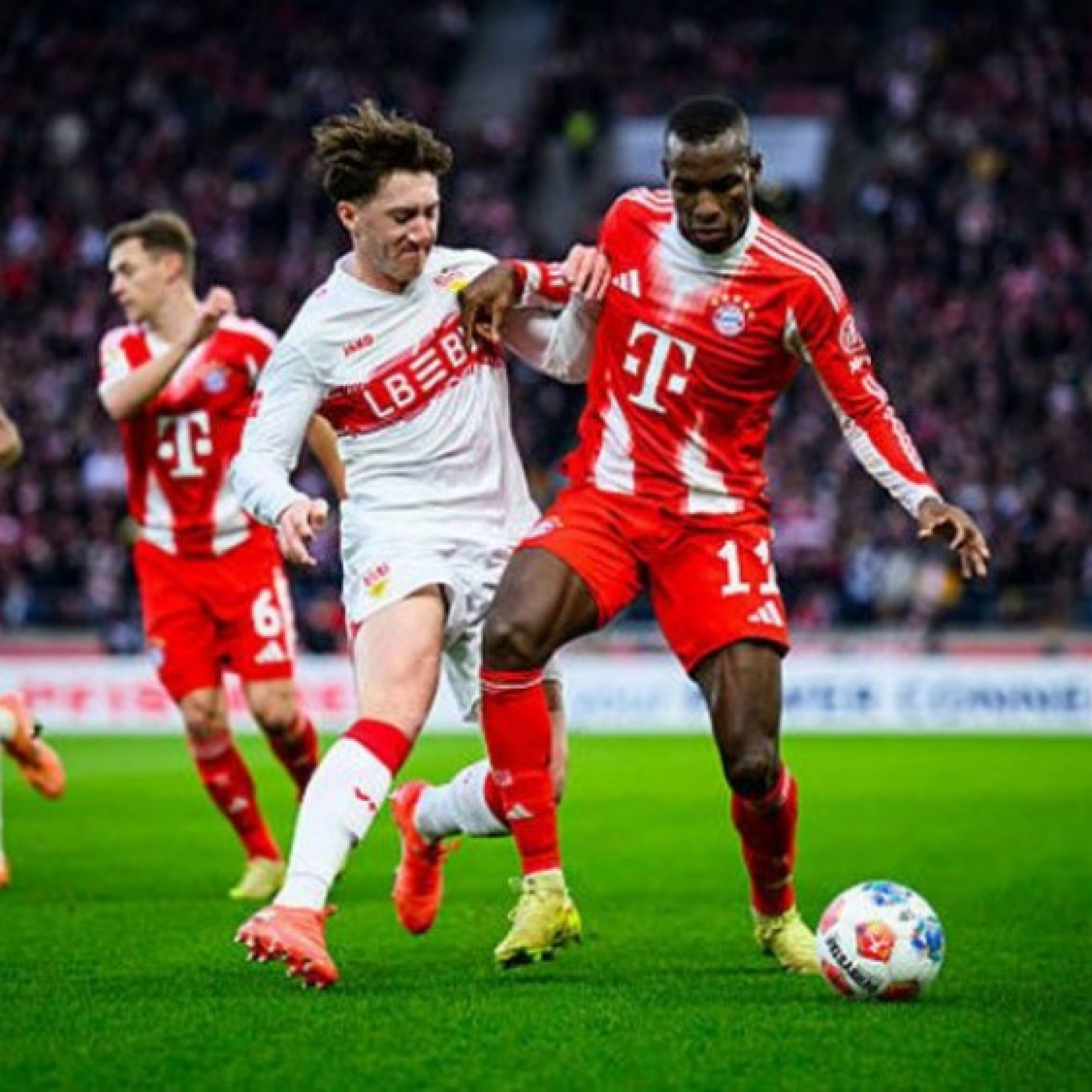  - Video bóng đá Stuttgart - Bayern Munich: Khởi đầu thuận lợi (Bundesliga)