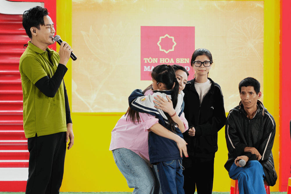 Hơn 320 triệu đồng trao cho các em nhỏ trong tập 163 chương trình “Mái ấm gia đình Việt” - 2