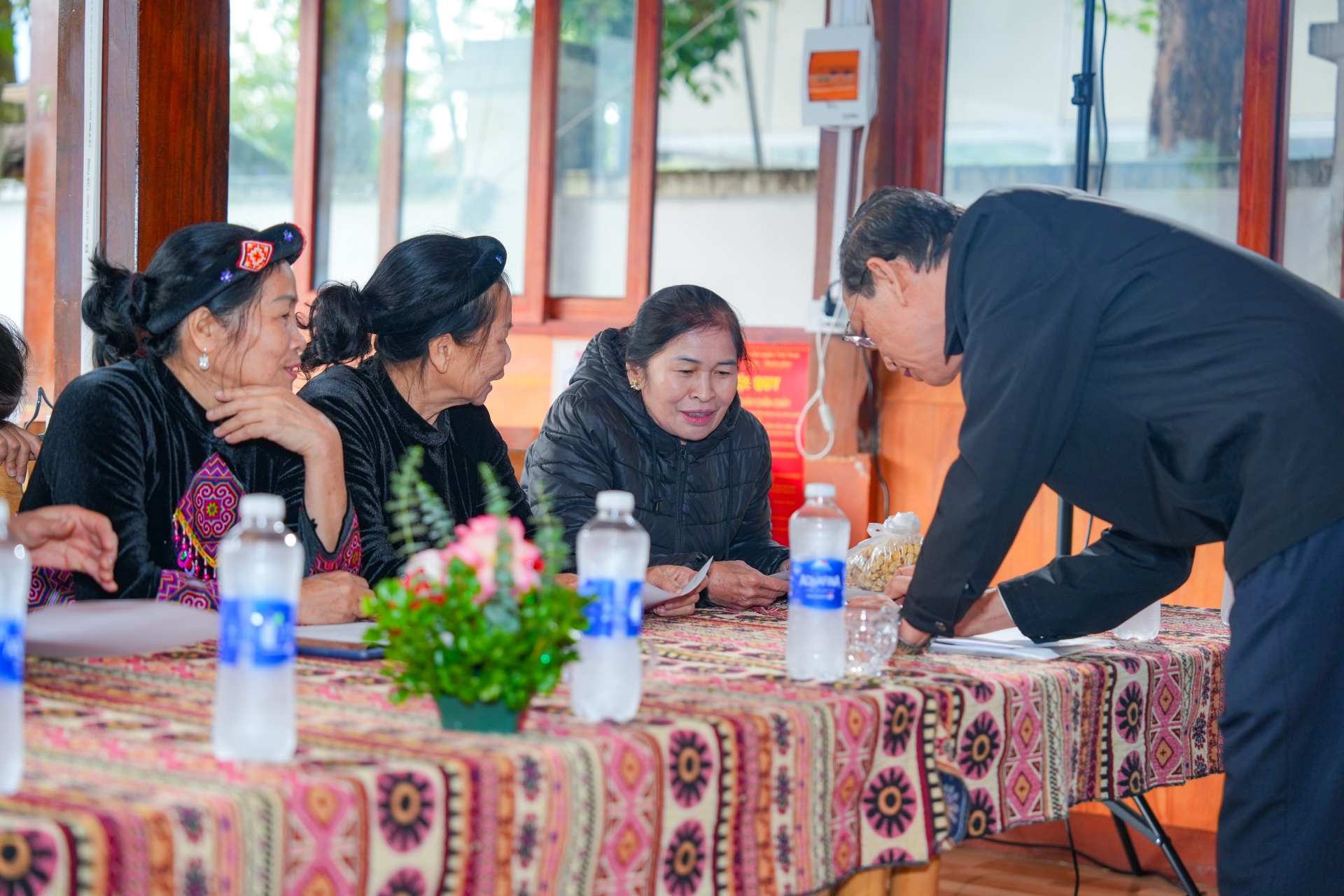 bao ton van hoa gan voi su phat trien sinh ke cua dong bao dan toc thieu so - 10