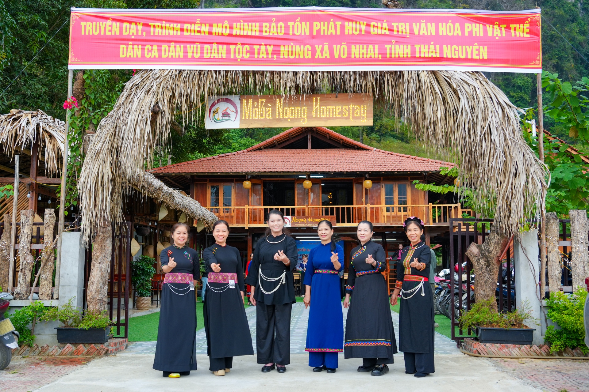 bao ton van hoa gan voi su phat trien sinh ke cua dong bao dan toc thieu so - 11