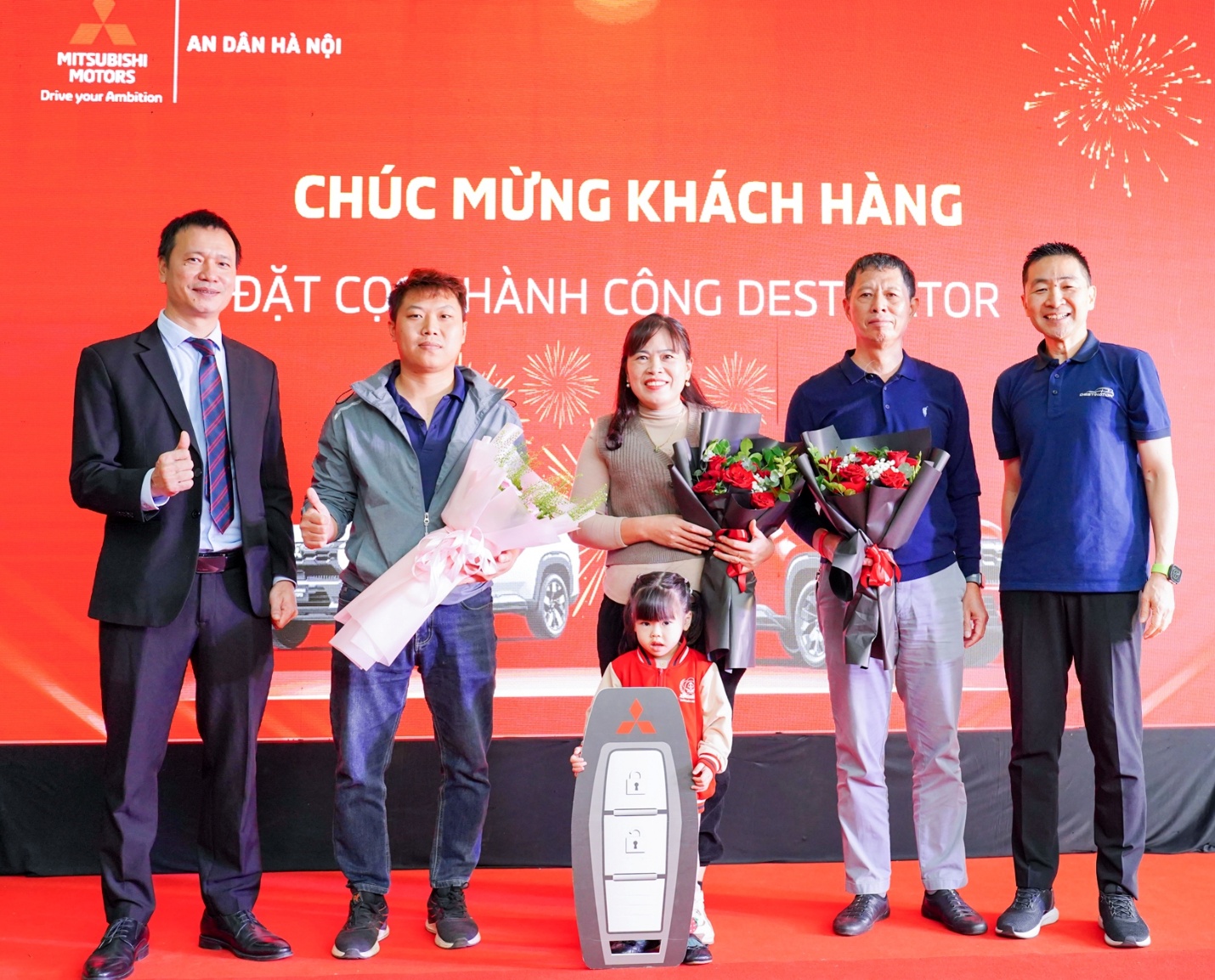 mitsubishi an dan ha noi to chuc le ra mat mau xe destinator - khoi su van diem den - 7