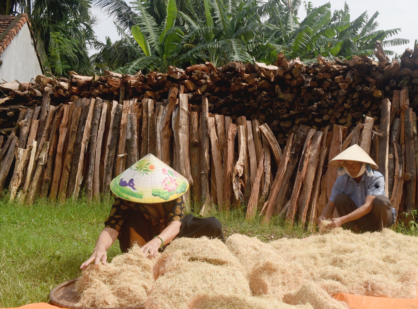gia dinh co ba doi giu lua nghe nau mach nha nep truyen thong o quang ngai - 4