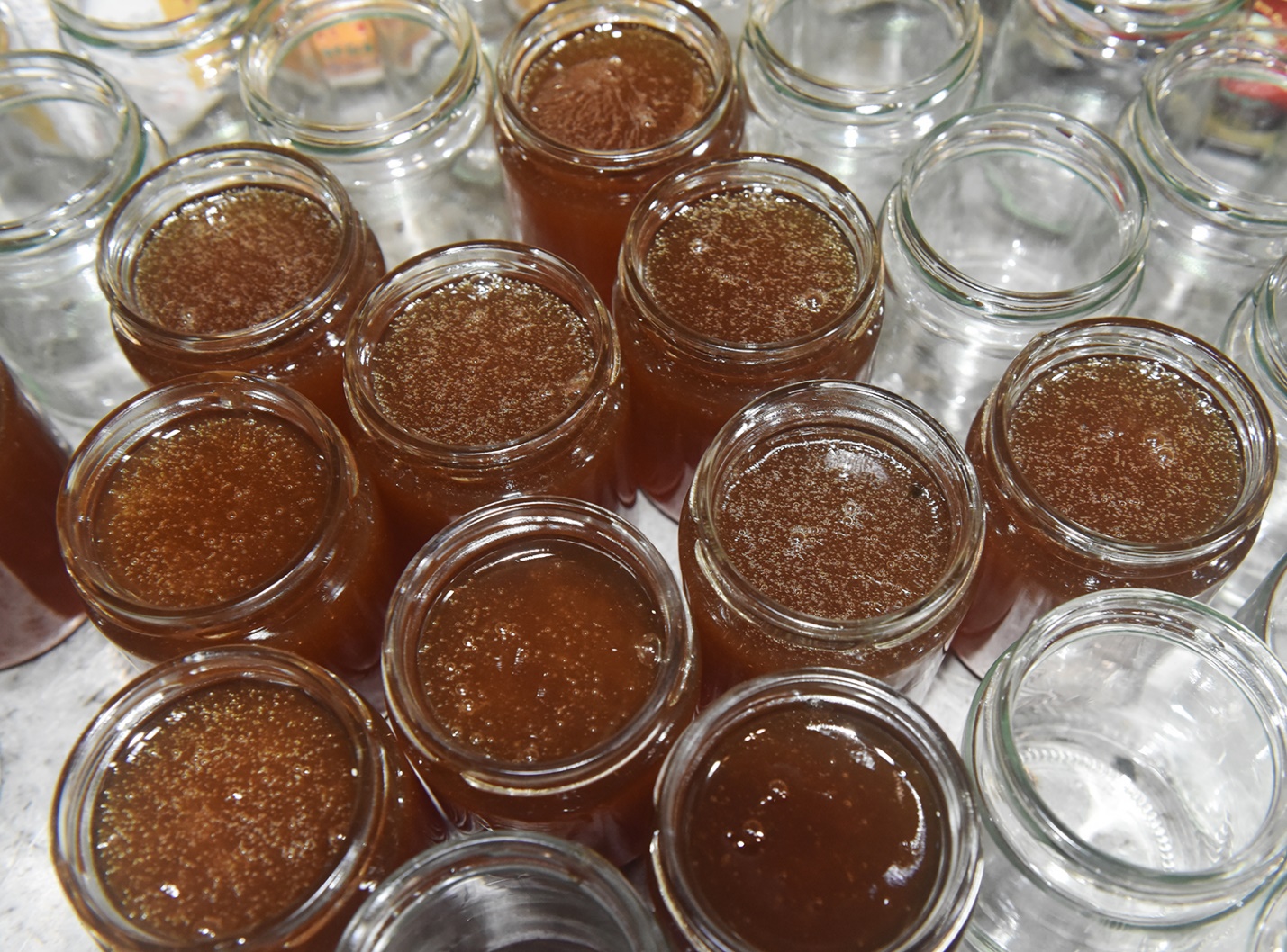 gia dinh co ba doi giu lua nghe nau mach nha nep truyen thong o quang ngai - 11