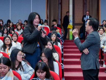  - Tea & Talk truyền cảm hứng định hình bản sắc văn hóa cho Gen Z