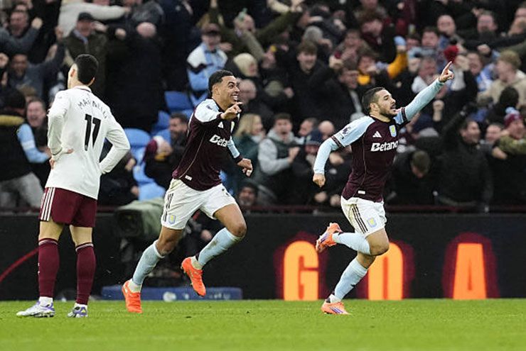 Nóng bảng xếp hạng Ngoại hạng Anh: Man City chỉ còn kém Arsenal 2 điểm, bất ngờ Everton - 1