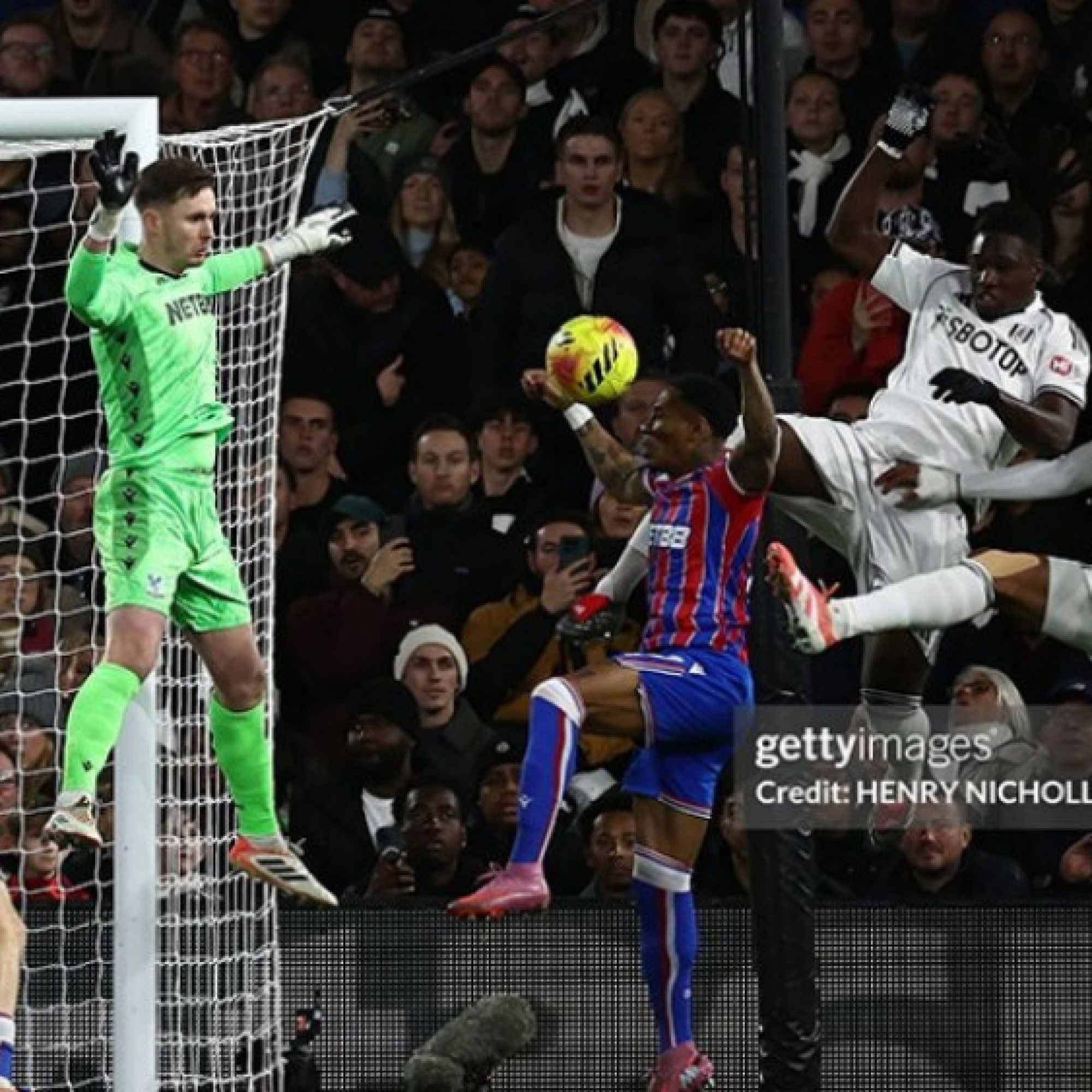  - Trực tiếp bóng đá Fulham - Crystal Palace: Siêu phẩm gỡ hòa (Ngoại hạng Anh)