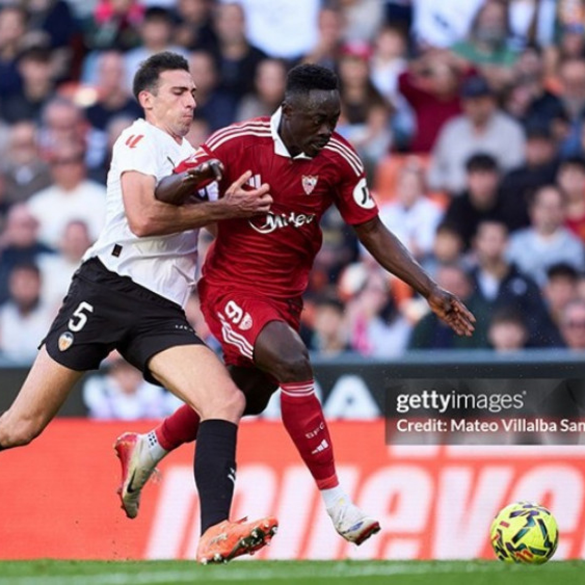  - Video bóng đá Valencia - Sevilla: Phản lưới tai hại, người hùng phút bù giờ (La Liga)