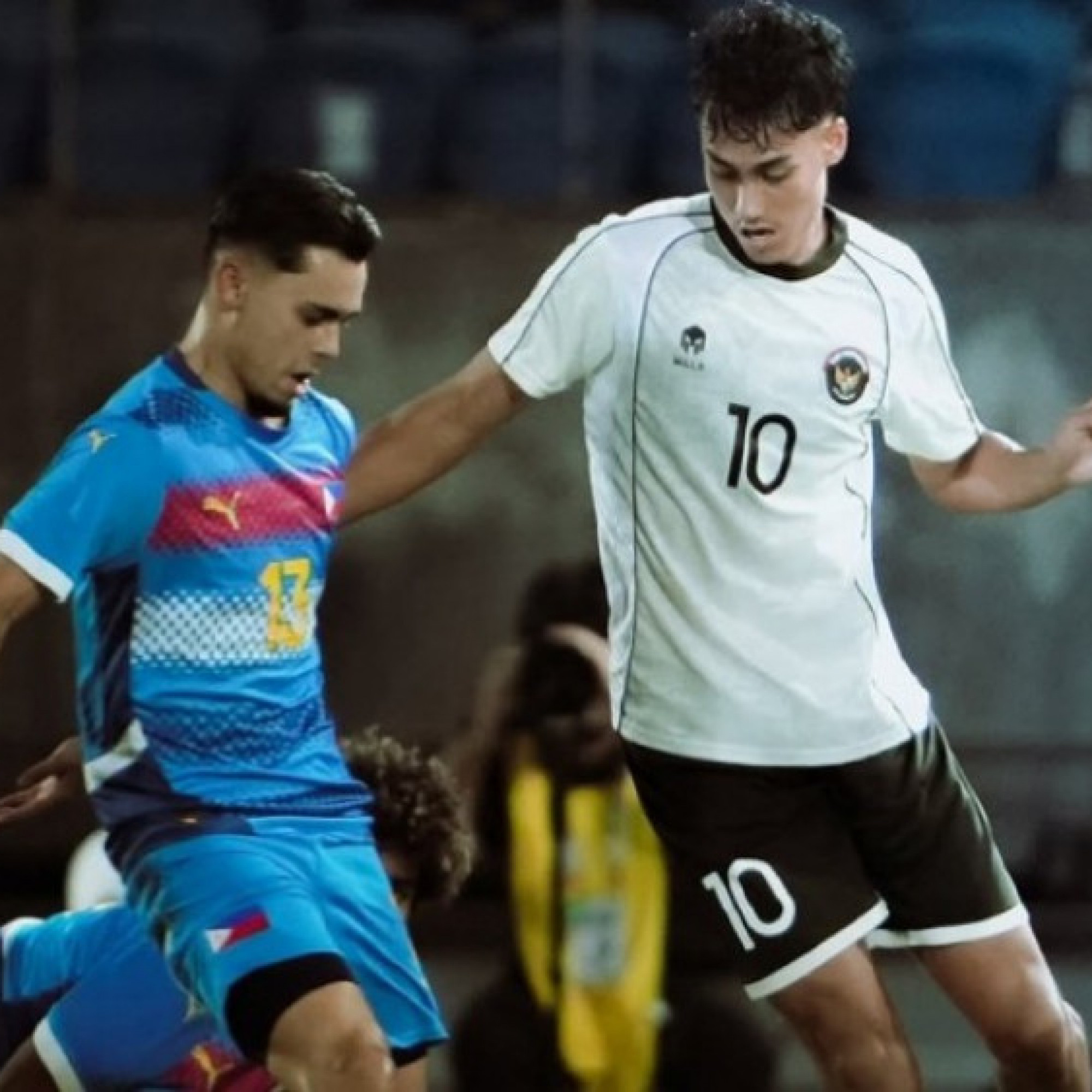  - Video bóng đá U22 Philippines - U22 Indonesia: Ngỡ ngàng "đặc sản" ném biên (SEA Games)