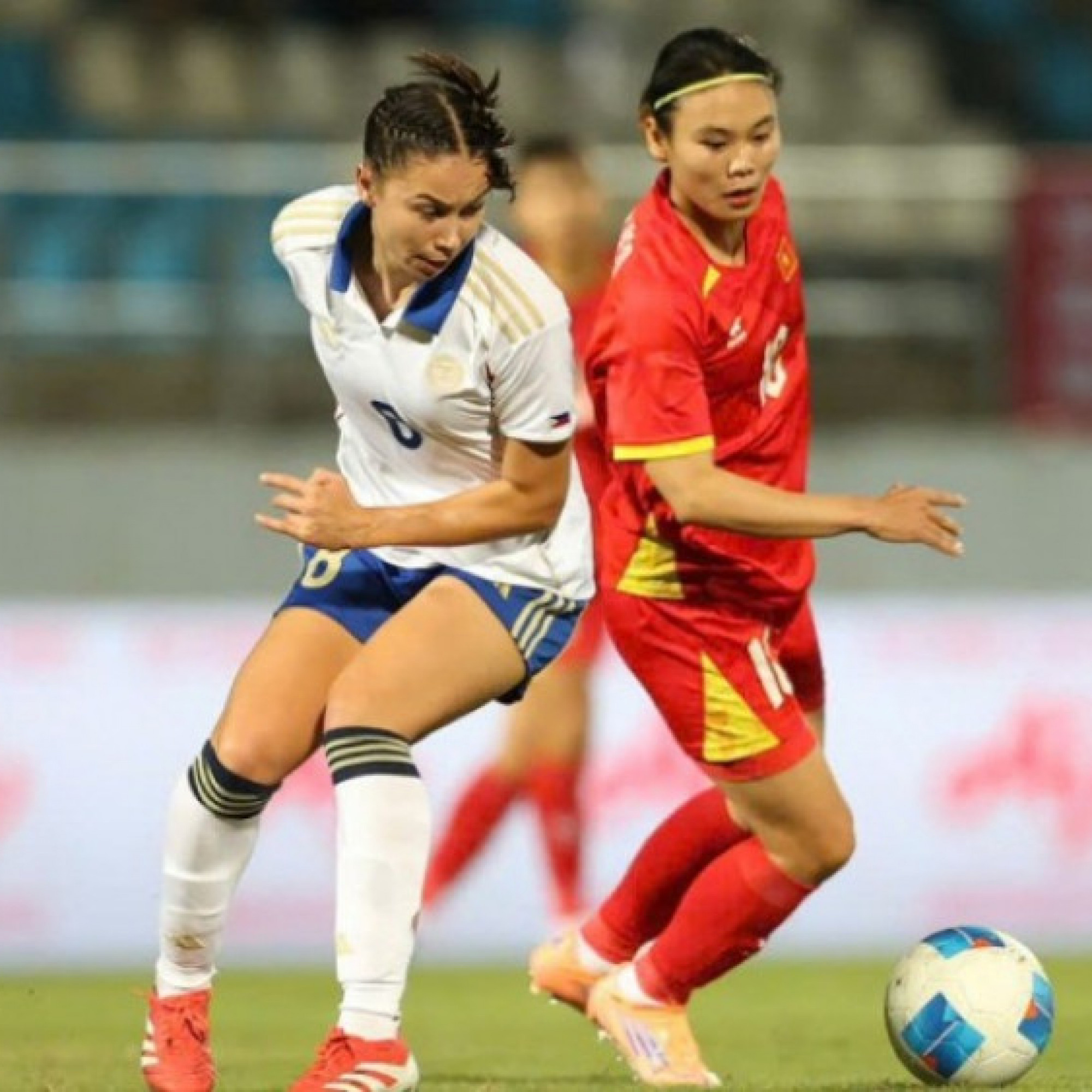  - Tranh cãi ĐT nữ Việt Nam mất oan phạt đền, thất bại tiếc nuối trước Philippines