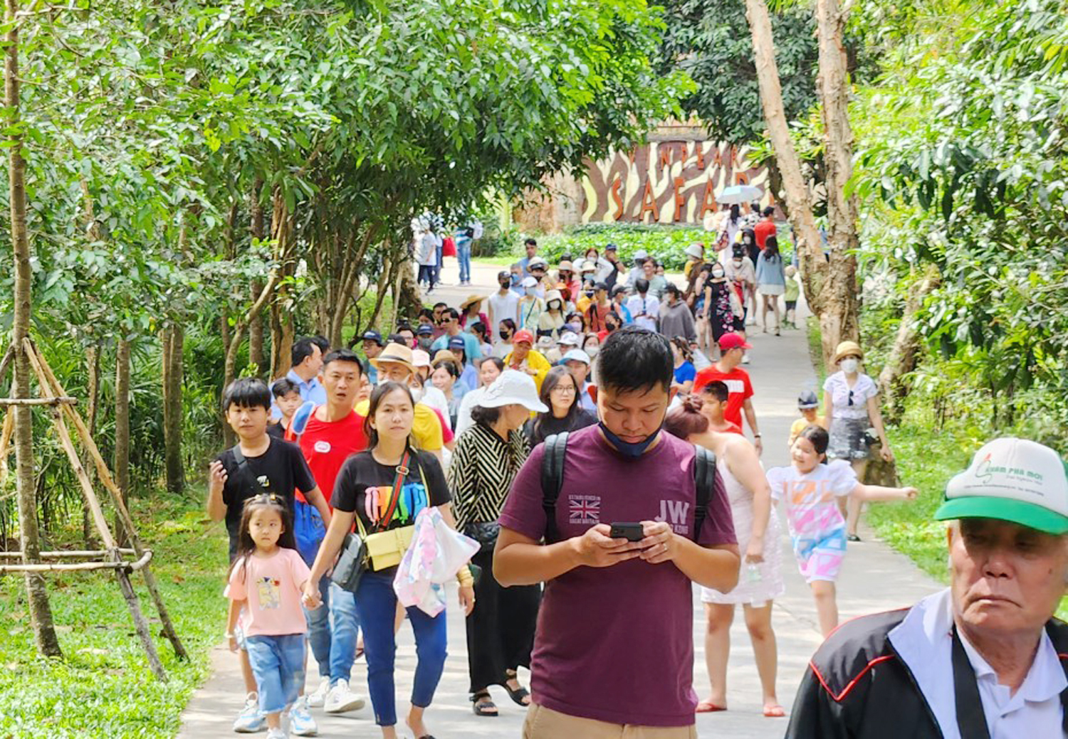 Du lịch An Giang bội thu - 3