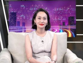 NSƯT Hạnh Thúy lên tiếng về áp lực làm mẹ trong xã hội hiện đại