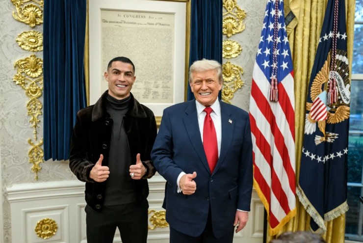 Tổng thống Trump khen Ronaldo xuất sắc nhất, khoe lời cảm ơn của CR7 - 1