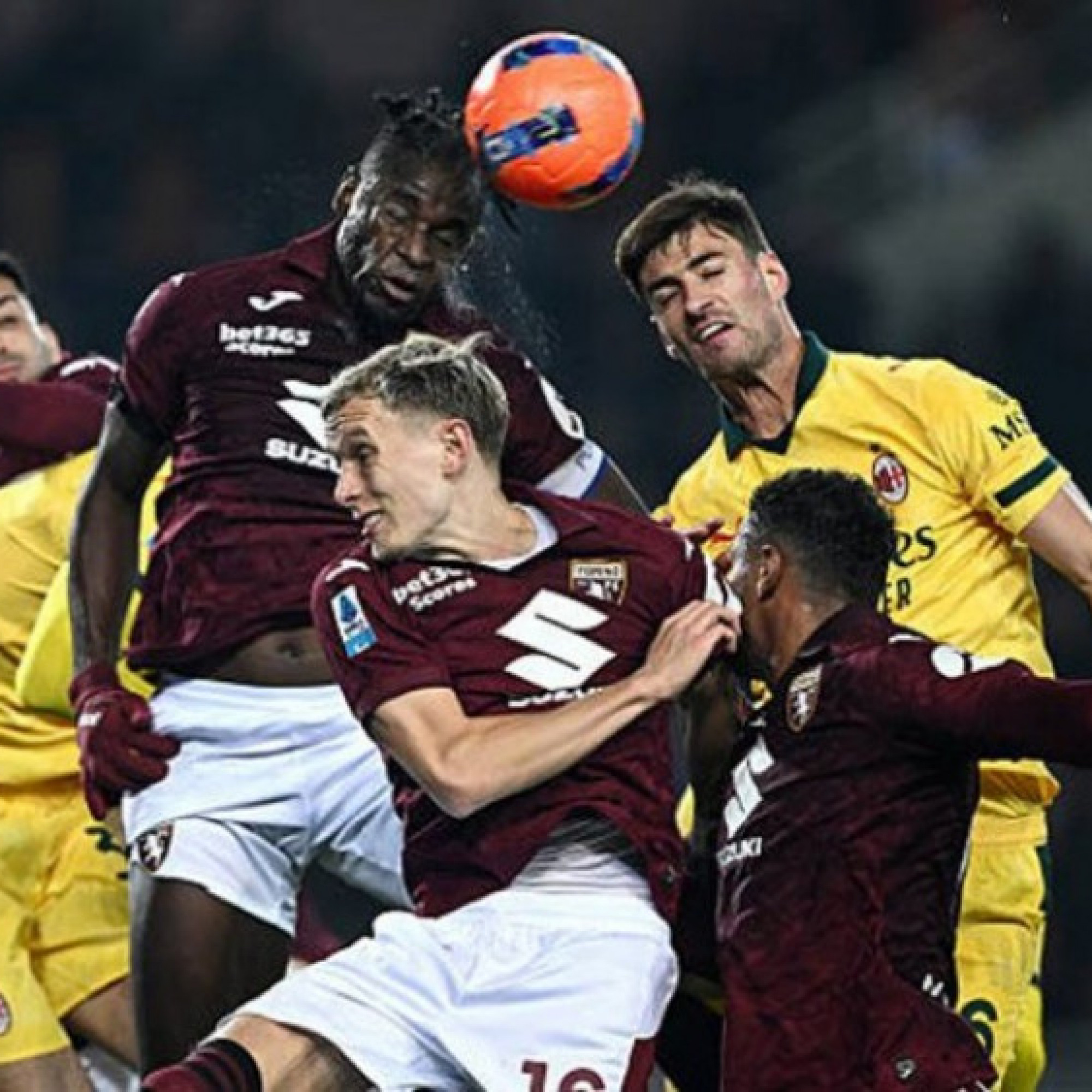  - Kết quả bóng đá Torino - AC Milan: Thần tài người Mỹ bị sốt vẫn tạo màn ngược dòng (Serie A)