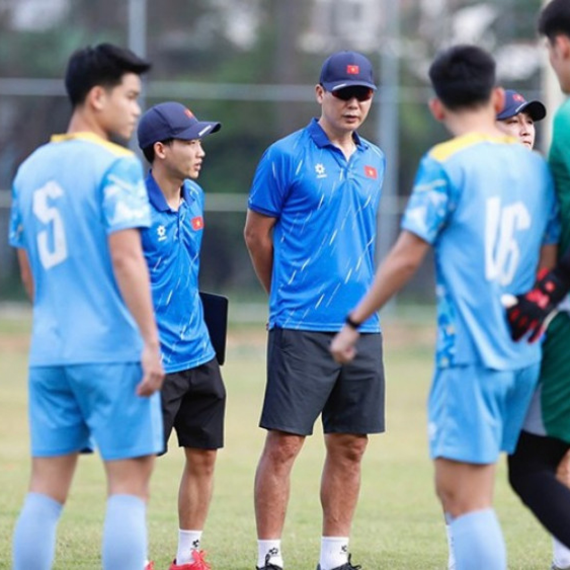  - U22 Việt Nam ráo riết rèn bóng bổng trước trận quyết đấu Malaysia