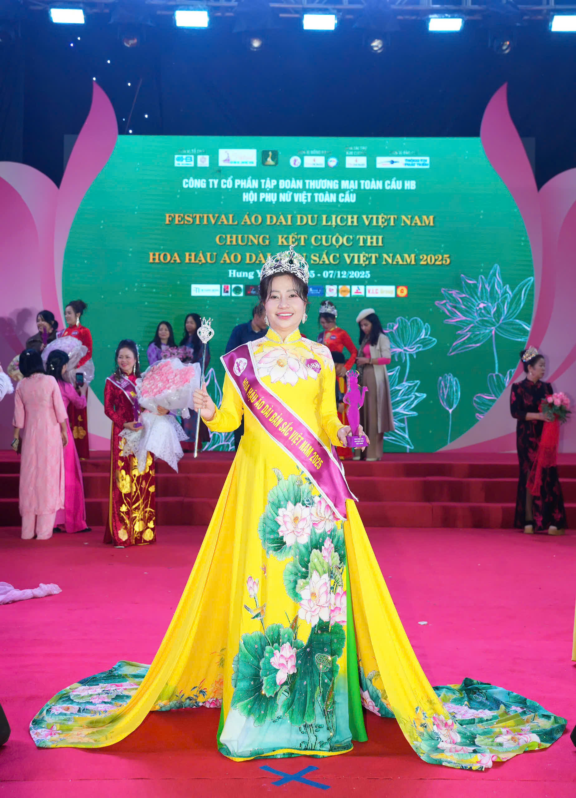 Hoa hậu Áo dài Bản sắc Việt Nam 2025 tìm ra chủ nhân vương miện mùa đầu tiên - 2