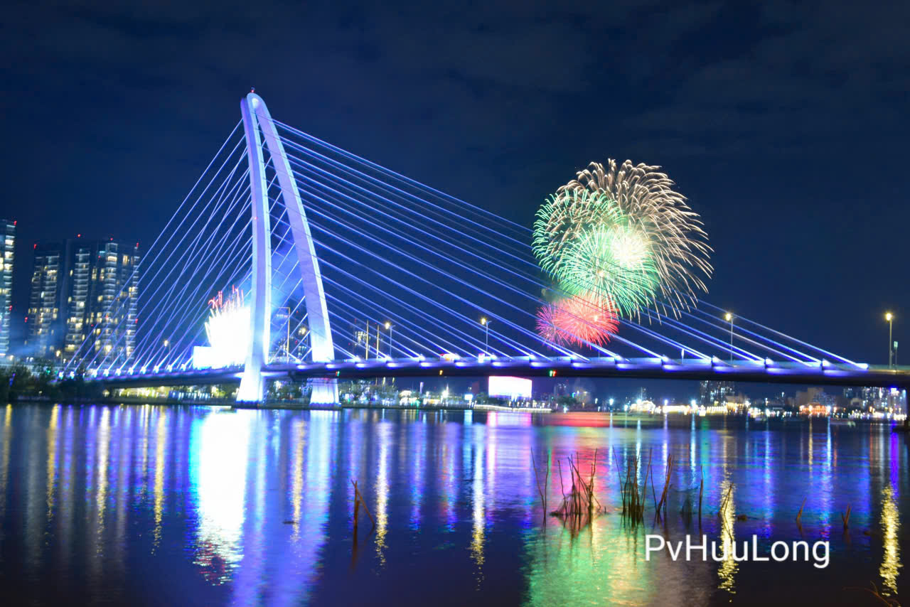 Nhiều hoạt động rộn ràng đón chào năm mới 2026 tại TP.HCM mới - 2