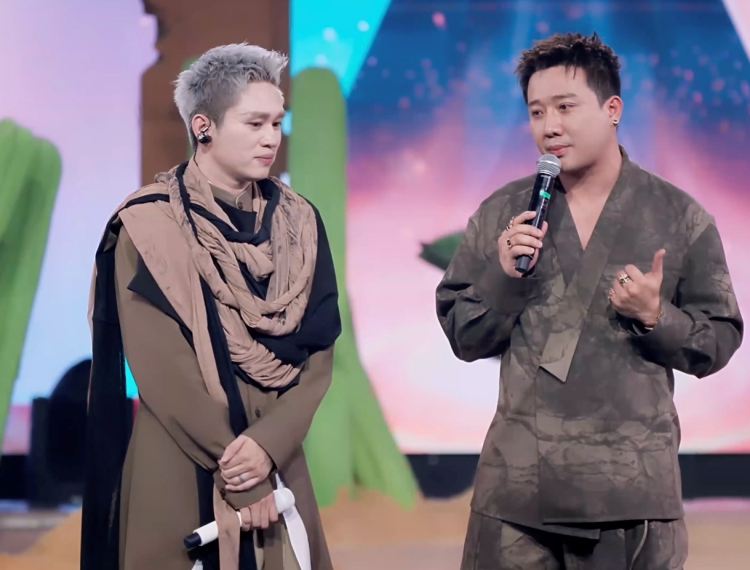 Những lần Trấn Thành nghẹn ngào trước tâm sự của dàn Anh Trai mùa 2