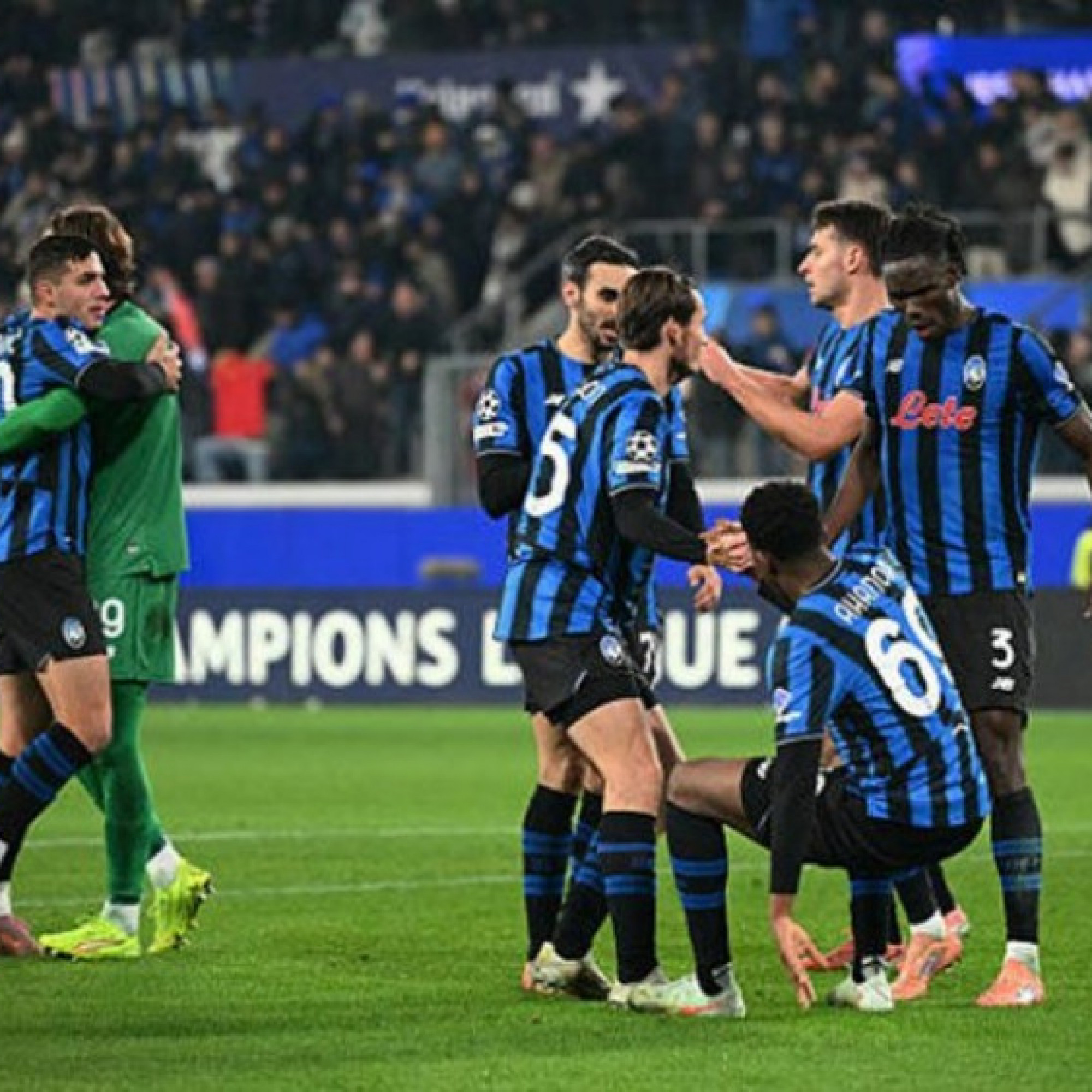  - Bảng xếp hạng Cúp C1: Chelsea văng khỏi top 8, Liverpool tăng bậc