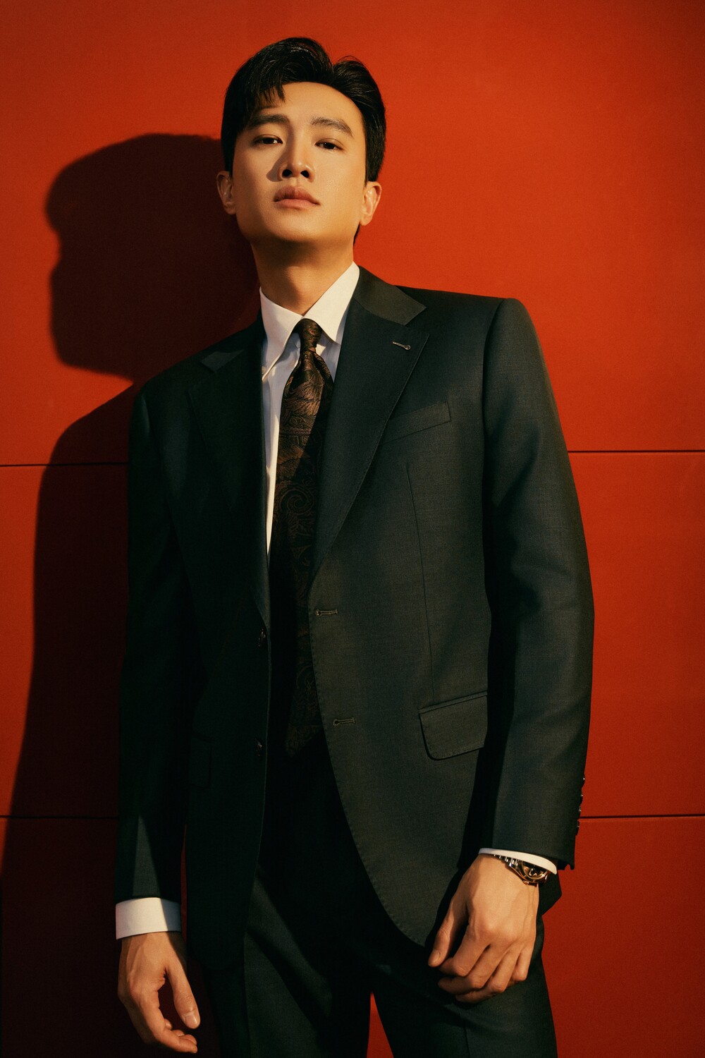 Hoa hậu Tiểu Vy và diễn viên Quốc Trường “lột xác” trong phim "Ốc mượn hồn" - 1